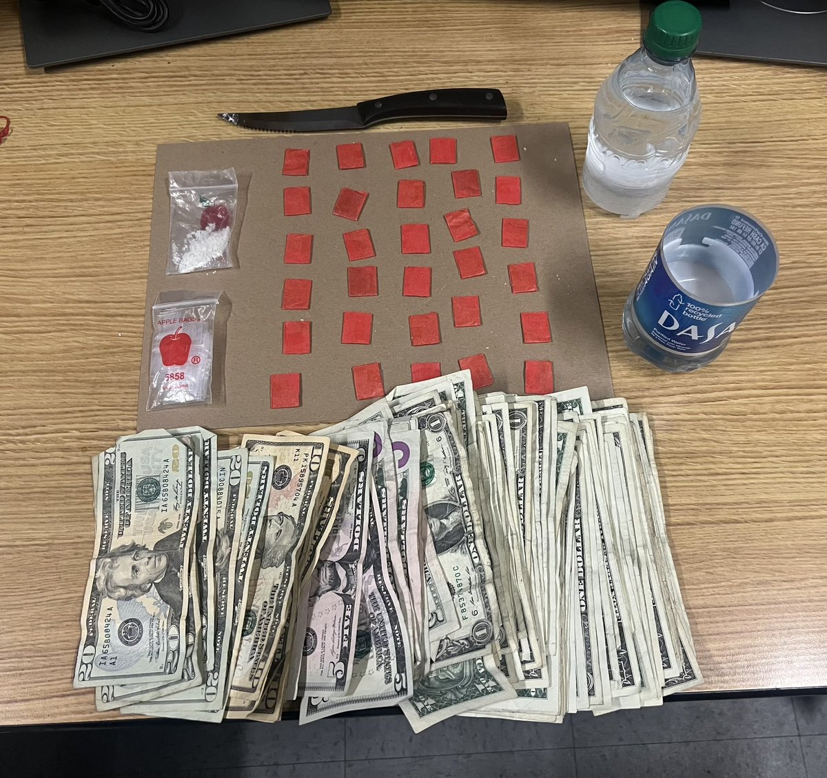 This bottle contained a lot more than water. A drug dealer in Washington Square Park used this bottle in an attempt to avoid detection from our 6th Precinct Special Operations team to no avail. 
👉Stay hydrated! 👉Just not from this bottle.