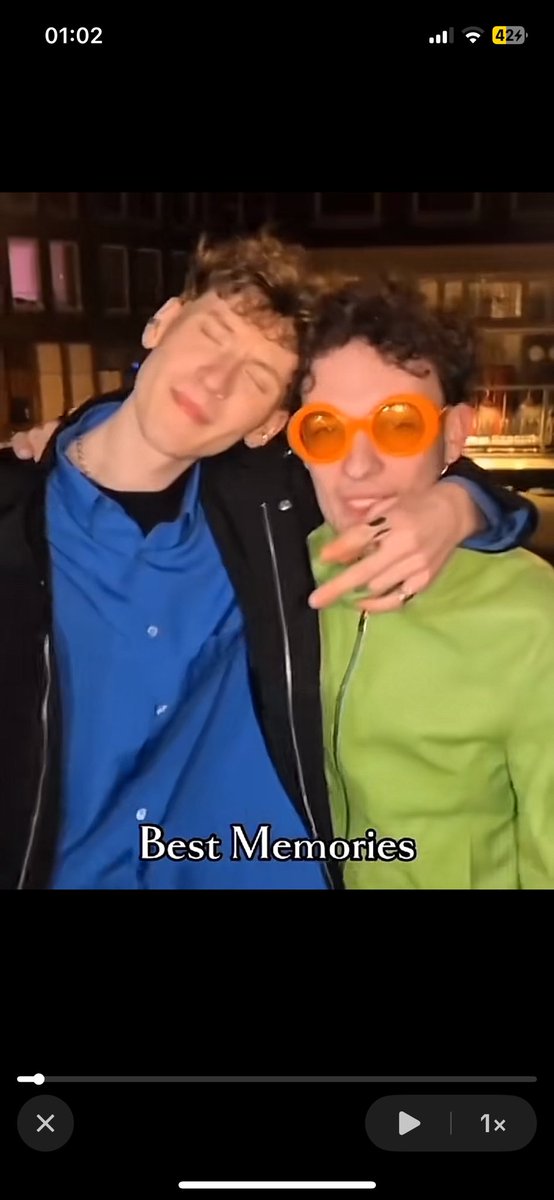 İlk yorumumla başlayayım ; 
Eurovision’u nasıl görüyorum anlatayım bence insanların birbirleriyle olan kültür paylaşımını ve ekran başında “aa ilk kez böyle bir şey gördüm” hissiyatını veren mükemmel bir organizasyon 1956’da Sanremo sayesinde esinlenilmiş olsa da bence çok orjnal