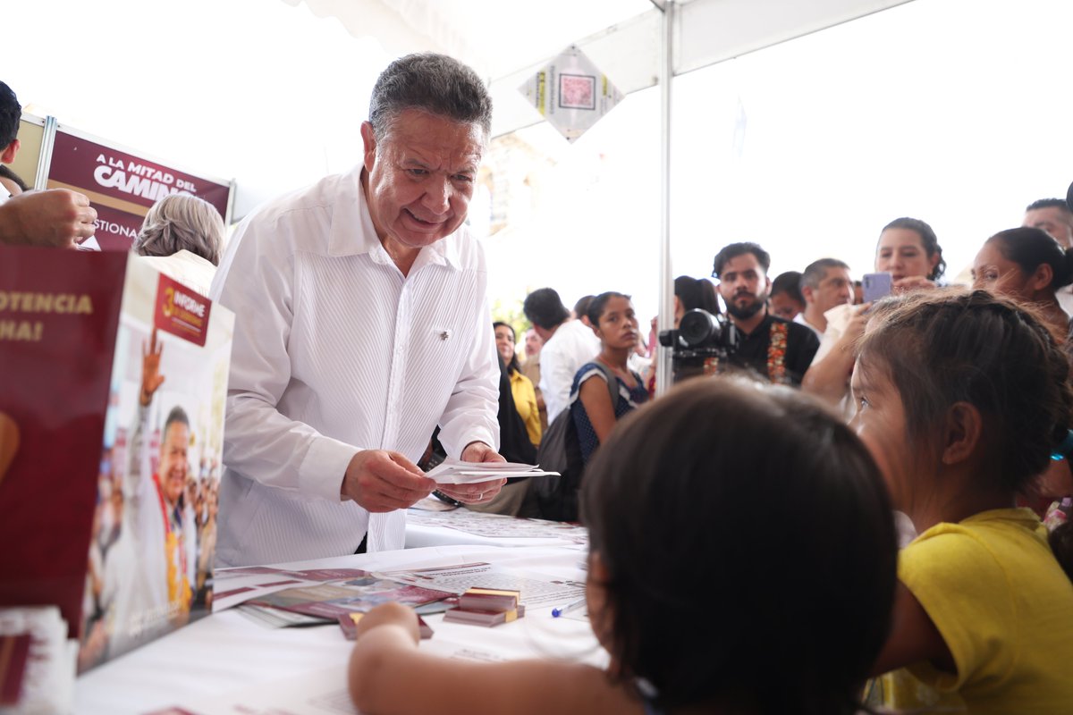 Gobierno Hidalgo (@gobiernohidalgo) on Twitter photo El gobernador <a href="/juliomenchaca_/">Julio Menchaca</a> inició sus informes regionales en la Huasteca hidalguense, donde aseguró que la prioridad es: “que nadie se quede atrás y que nadie se quede fuera”. El gobernador <a href="/juliomenchaca_/">Julio Menchaca</a> inició sus informes regionales en la Huasteca hidalguense, donde aseguró que la prioridad es: “que nadie se quede atrás y que nadie se quede fuera”.