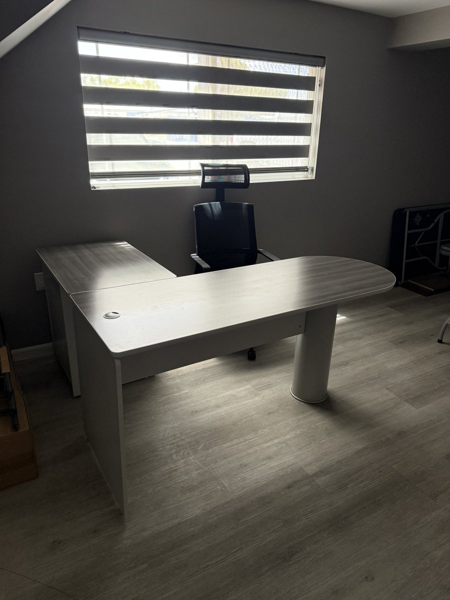 Edocaro's tweet image. Te ha pasado que trabajas incansablemente por tus metas, das el 200% y de la nada… se lo dan a otra persona que no hizo nada??? 😂😂😂😩 shingao