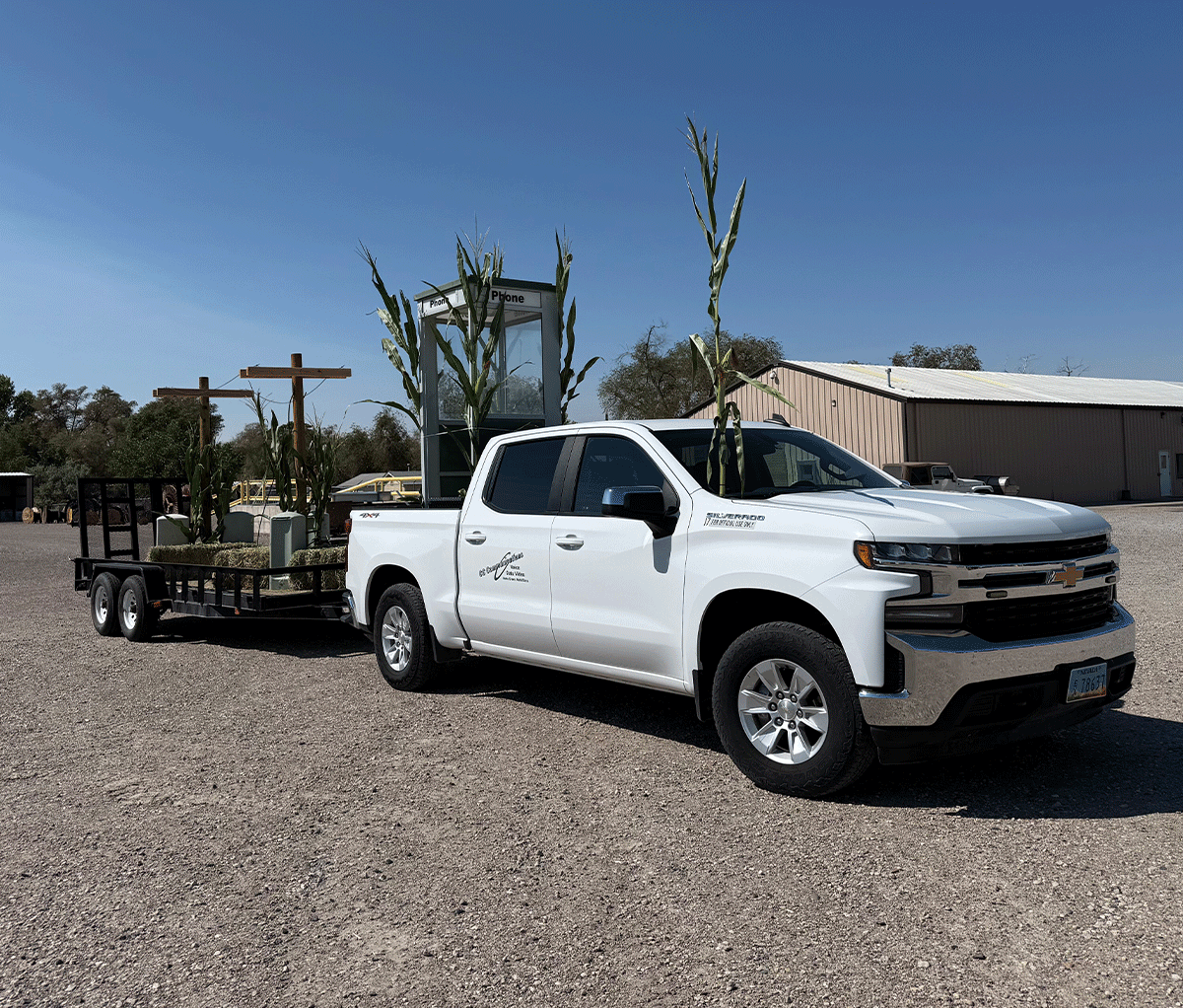 CCComm_Nevada's tweet image. 🚜✨ The #CCComm team is hard at work putting the finishing touches on our float for the #LaborDayParade! 🎉

This year’s theme is #YouthInAg, and we can’t wait to roll down Maine Street on Sept.1st at 10am.🌾💚

Here’s a little sneak peek 👀