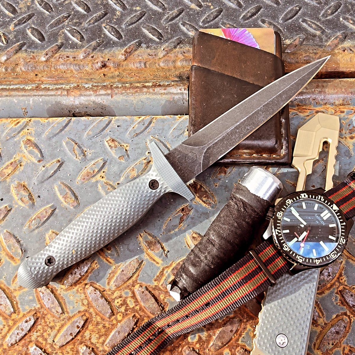 DauntlessMFG's tweet photo. The Dermot Dagger just went love on the website. https://t.co/oFkDXnMLzR