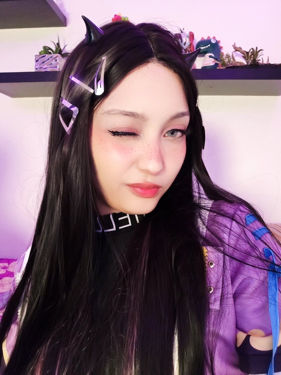 ₊˚ ୨ৎ ᴠᴀɴɪᴛʏᴍᴏᴏɴ 🌸 tweet media