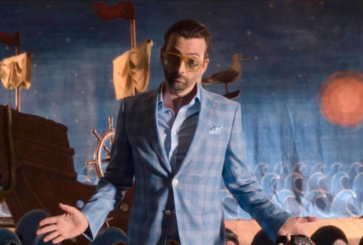 ✅ Murder mystery ✅ Popcorn ✅ David Tennant being gloriously awful 🎬🍿