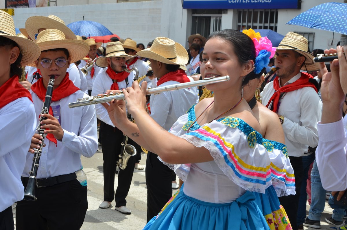Desde las Oficinas de Corbandas, Héctor Manuel Bajicá Vásquez Gerente de la entidad, informó  sobre los avances de la versión N° 51 del Concurso Nacional de Bandas Musicales de Paipa / Conmemoración  500 años de Santa Marta - Corazón del Mundo 
#51cnbmp

facebook.com/share/v/1BY8mn…