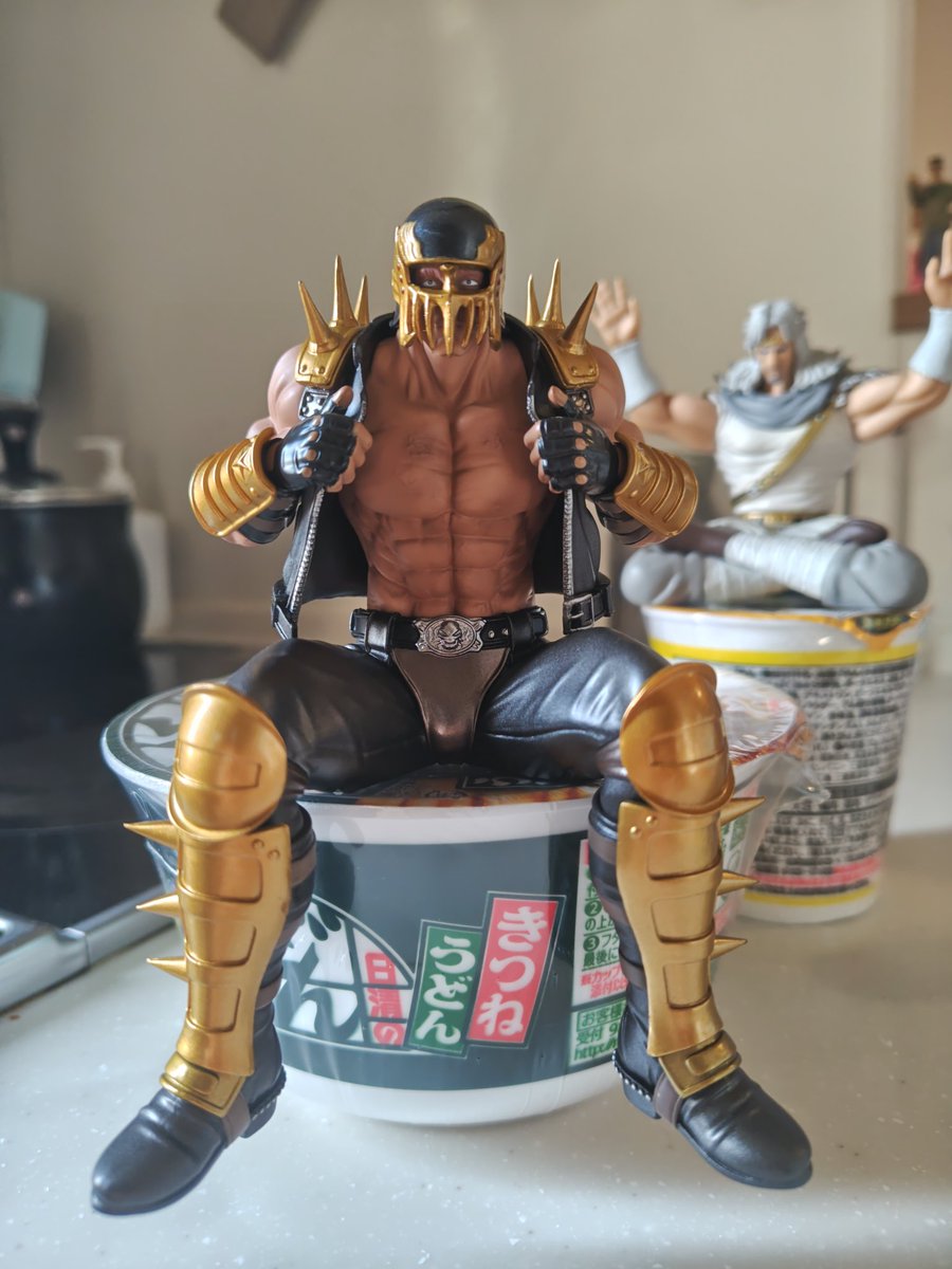 昨日、パパがゲームセンターで取ってきてくれました😆✨うれしい😆💕
こんな事で簡単に機嫌が回復してしまう私です🤣
#ジャギ
#クレゲ