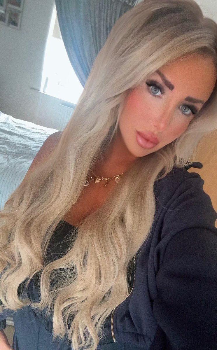 ♡LaLa♡ (@lalaaax89x) on Twitter photo Oh btw I’m single if anyone wants me to come ruin their life.
💅 Oh btw I’m single if anyone wants me to come ruin their life.
💅