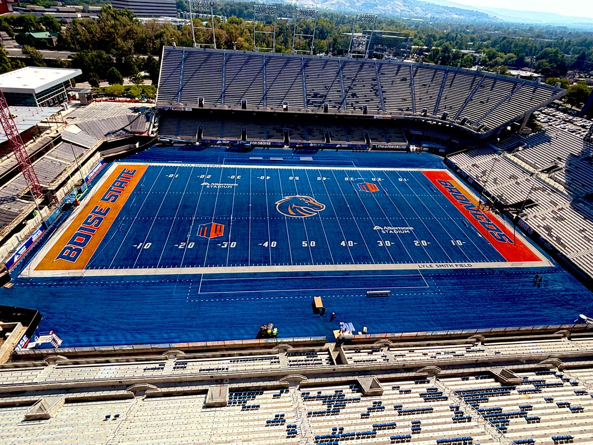 New BLUE 🔵 in spring…In meantime 🟠 Well done <a href="/N_burk/">Nathan Burk</a>, @Turfmadness and <a href="/BroncoSports/">Boise State Broncos</a> TEAM! What’s Next! 1-0! #BleedBlue