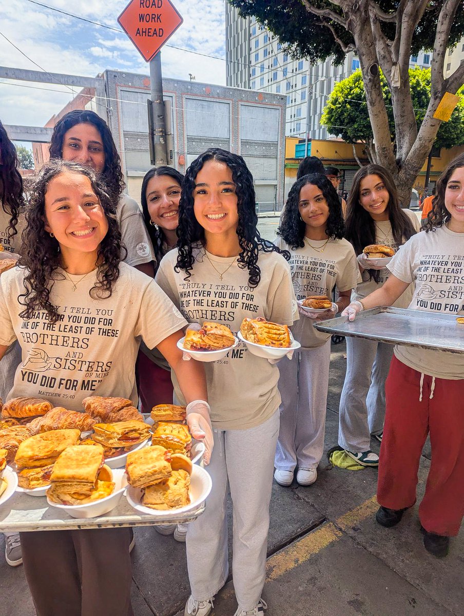✨ Huge thanks to SMSV Church youth group from Canada for serving with such big hearts this week! 💛

Your team brought so much love, joy, and energy to URM. 🙌

🌟 The girls served lunch to our guests, shared pastries with our neighbors outside, and even blessed us with a