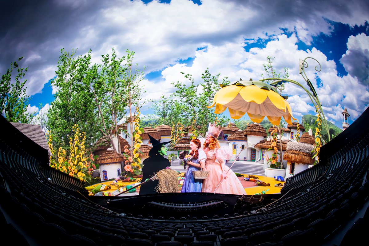 The Wizard of Oz at Sphere last night was pure magic. The creative vision of very talented humans + the best AI tools and models. Incredible work from James &amp; <a href="/SphereVegas/">Sphere</a> team, <a href="/janetribeca/">jane rosenthal</a>, <a href="/GoogleDeepMind/">Google DeepMind</a>, @GoogleCloud, and many more. We are officially not in Kansas any more!