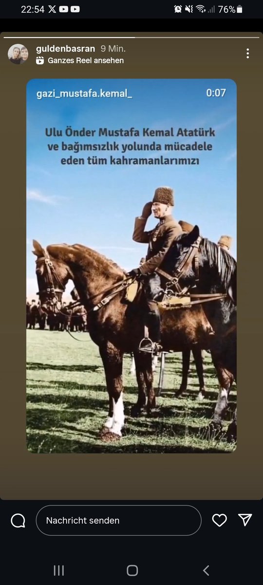 Yoldaşım, Gururum, Vatanımın kahramanı...
Sol koluma imzanı taşıdığım...
Aşık olduğum...
İçim titrercesine sevdiğim ATAM...🇹🇷❤