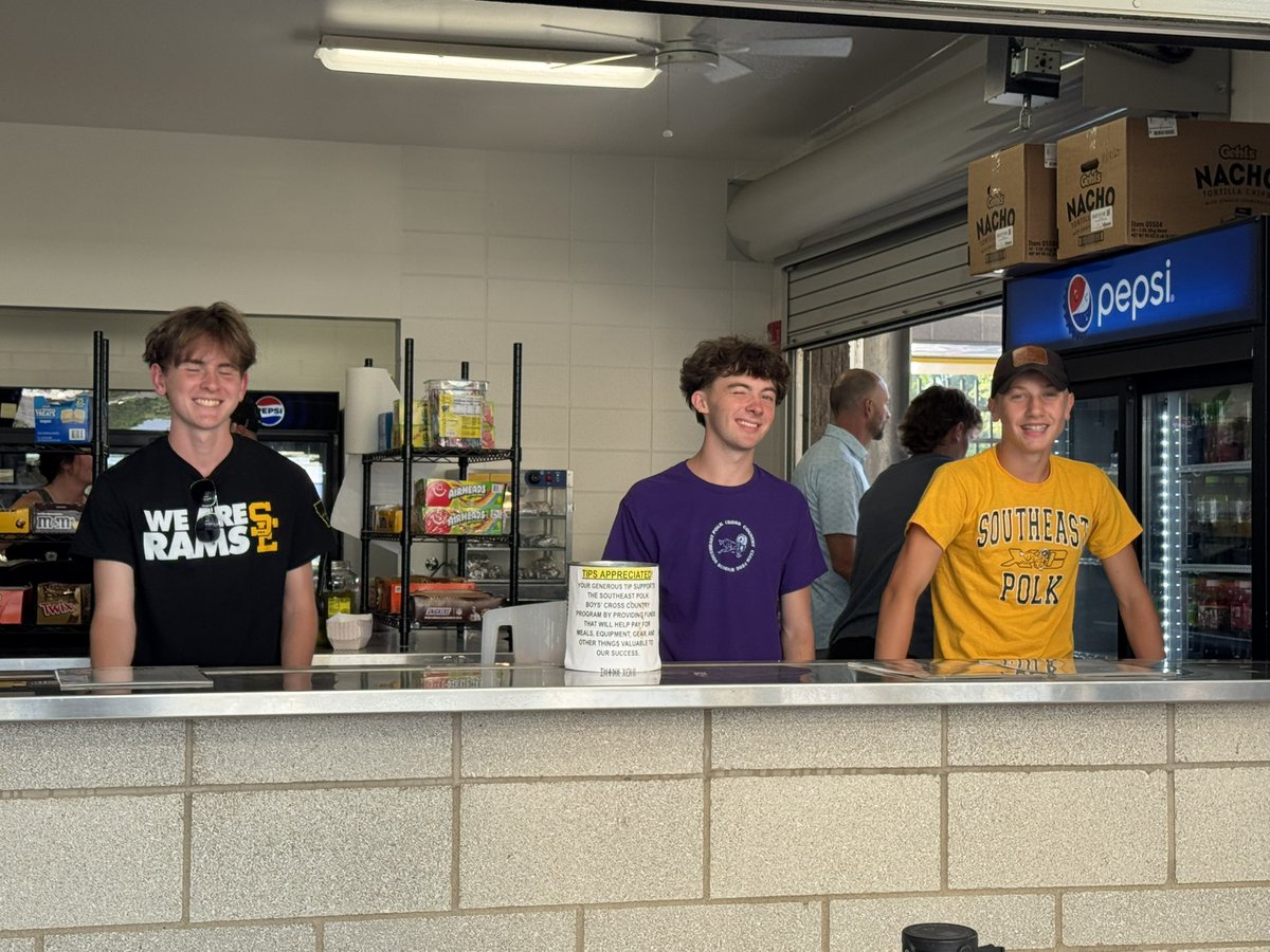 Your favorite cross country team is working concessions at tonight’s football game. Come support us!

#tipswelcome