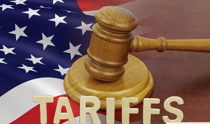 Kings Monarchy vs Democracy: In a stunning blow to unchecked power, US appeals court strikes down Trump's global tariffs! Huge setback for #PresidentTrump's 'Liberation Day' agenda. Does this ruling on executive overreach apply to India too? #DemocracyWins #Tariffs #USPolitics