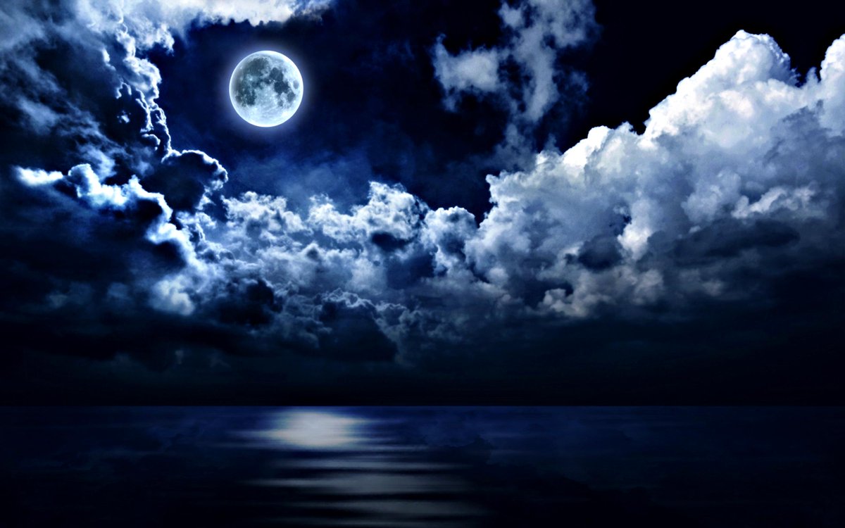 ButterPecanP1e's tweet image. #Clouds #CloudyNight #Moon #Moonlight #MoonlitClouds  #Night #Nighttime #GoodNight 
#GoodNightMoon