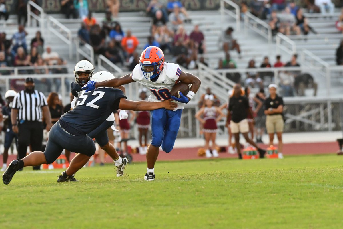 The Warriors of <a href="/WestOrangeFB1/">West Orange Football</a> are flying early in this one with two more quick scores from <a href="/AjChungQB/">AJ Chung</a> hitting WR <a href="/yuto_ykj/">Yuto Kawamura-Johnson</a> both times. 

West Orange leads 20-0 at the end of the 1Q.