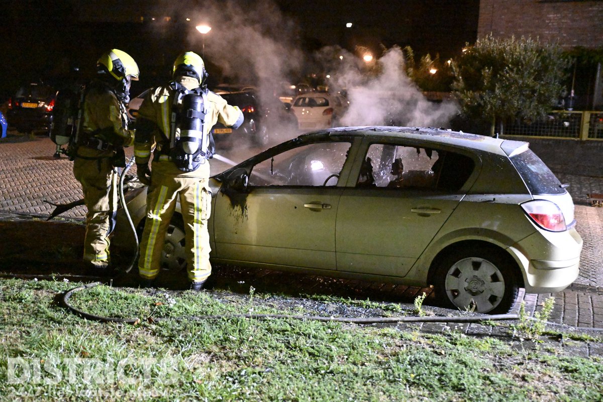 Autobrand op Carry van Bruggenhof in Den Haag