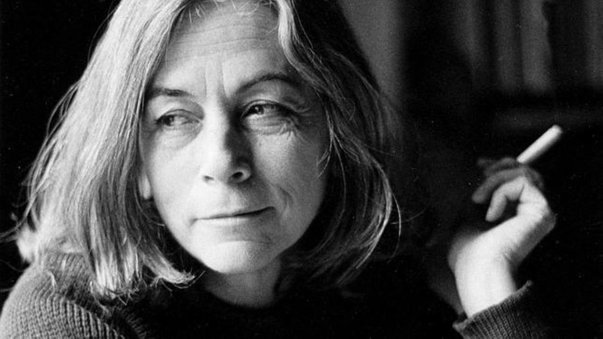 "No te escudes en la edad, que es así como se envejece. La juventud es un estado de ánimo".

- Carmen Martín Gaite