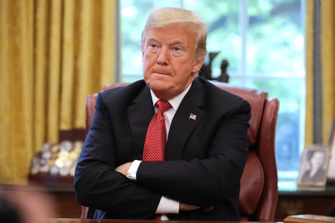 🚨 INVESTING : "Trump: 'Tutti i dazi sono ancora in vigore' e avverte: 'Questa decisione distruggerebbe gli Stati Uniti'"