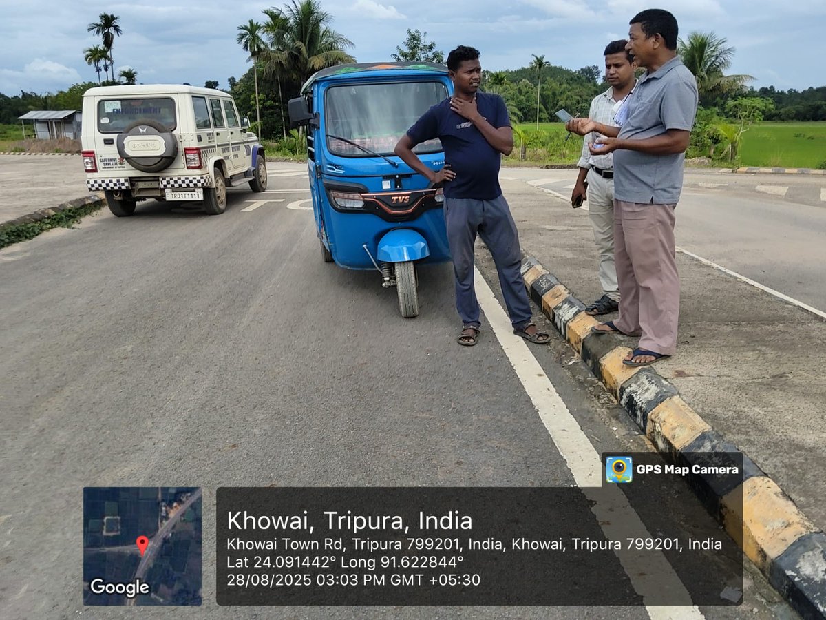 dmkhowai's tweet image. 🚔 Enforcement Drive in Khowai

An Enforcement Drive was conducted by the Sr. MVIs, Office of the DTO, Khowai District at Tanti Para, Khowai on 28th August 2025 to ensure road safety and compliance with traffic regulations. ✅

#RoadSafety #EnforcementDrive #Khowai