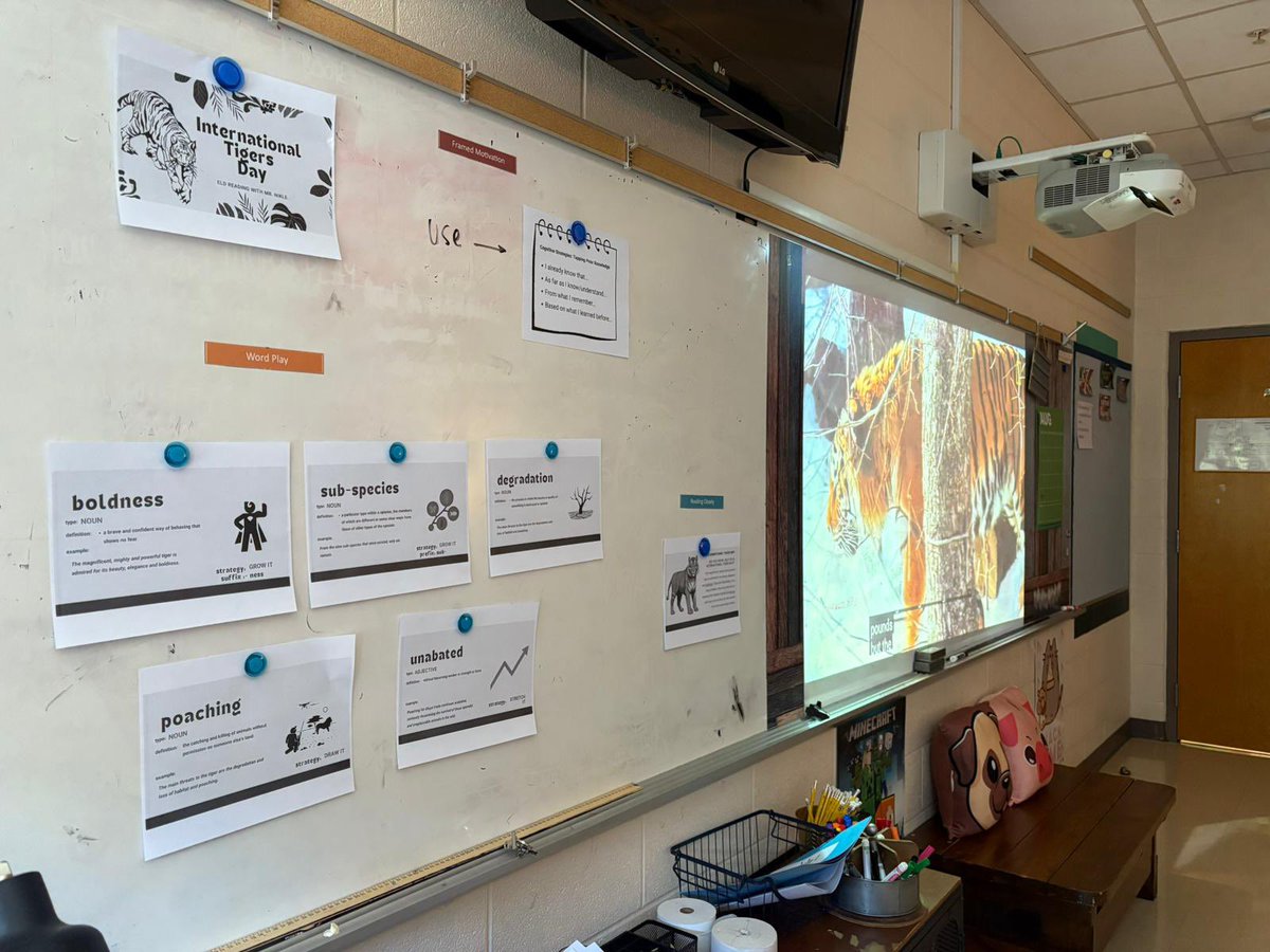 ellgcs's tweet image. Mr. Nikle at @JamestownMiddle had a great first week #BackToGCS