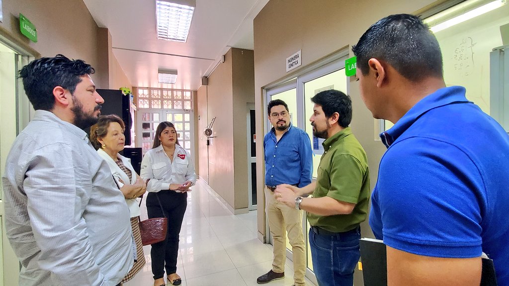 🌱Visita y colaboración con El Agro – Colmagro en el CIBE

Nos sentimos muy honrados de recibir la visita de El Agro – Colmagro, quienes recorrieron nuestras instalaciones y conocieron de cerca el trabajo que realizamos en el CIBE.

En el marco del Proyecto AgroConexión – 1ra