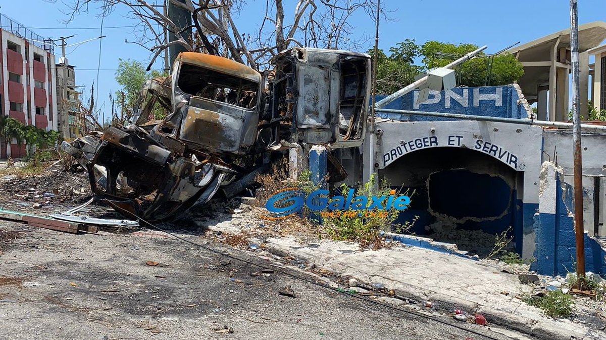Ou sonje zòn sa ?

Konmsi pou n ta fin fè yon peyi sa pou n kontinye al viv san anyen pa rive n?

Lavi a t ap twò enjis !

#Haiti