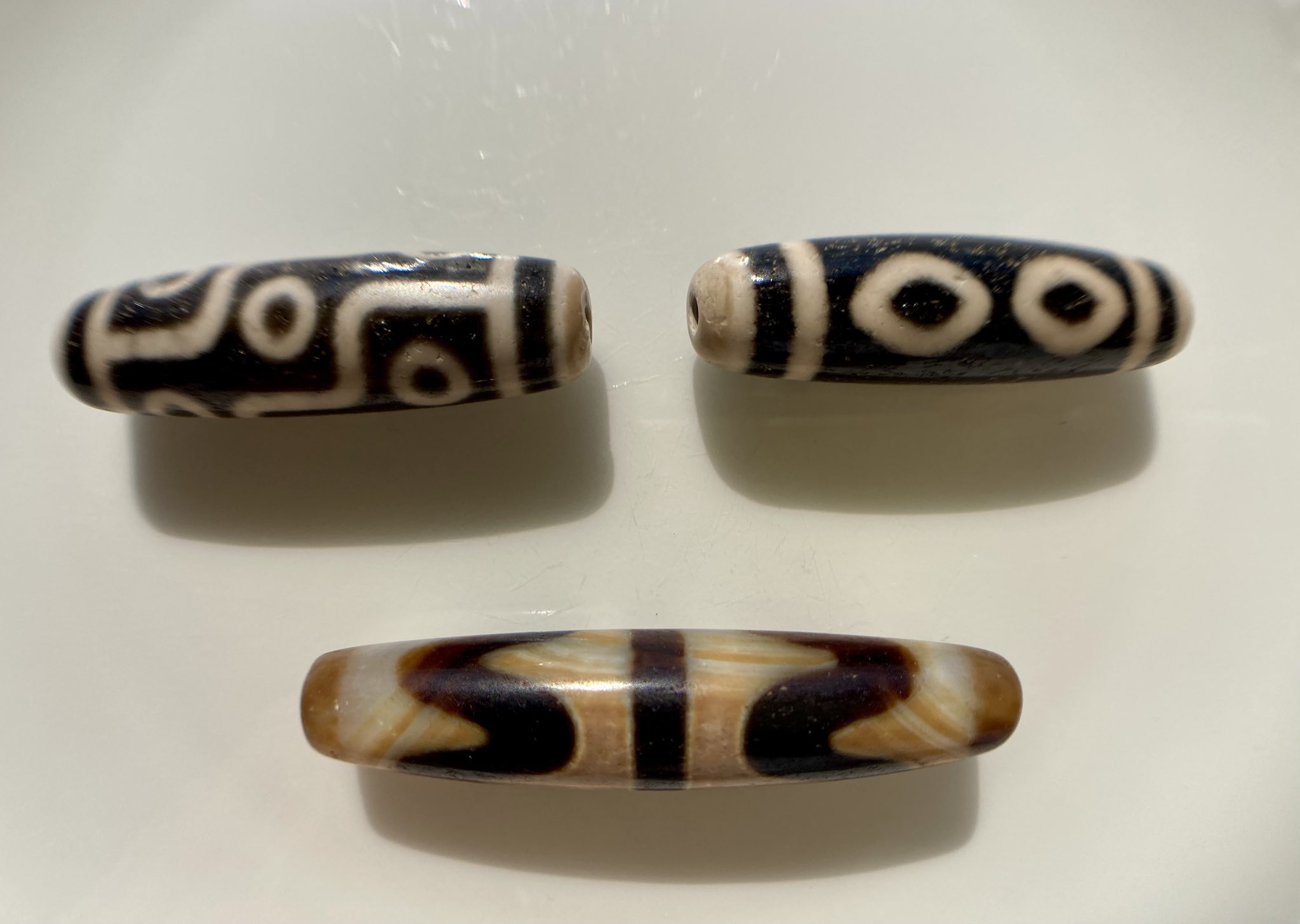 【専用出品】dZi beadsジービーズ 西蔵銀線九眼天珠 波動天珠 線天珠／チベット 天珠 dZi ジービーズ 西蔵 - メルカリ