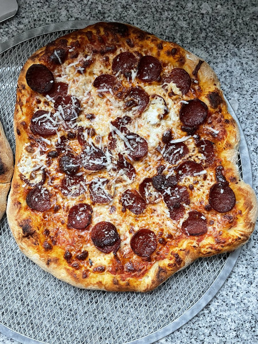 Texas_Hoosiers's tweet image. Friday night #pizzapics