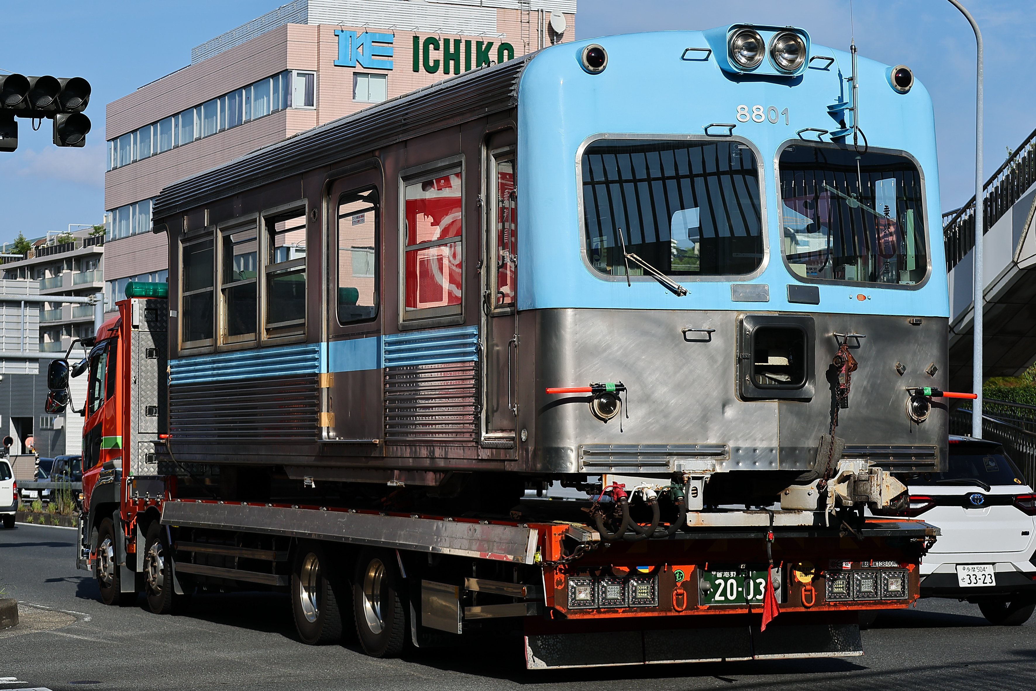鉄道保線1 北鉄】8000系8801編成8811号車が首都圏電車区へ到着 |2nd-train