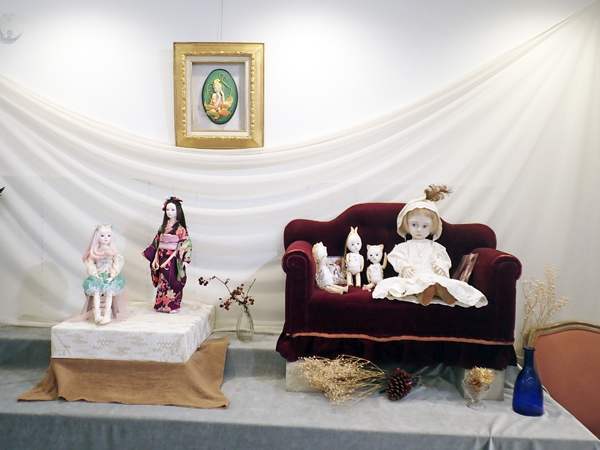 「セピア色の絵空事」

9/14まで　月火曜定休日
ぼらん・どぉる/完全予約制

★9/7まで抽選受付。メール・お電話でのお申込み可
★完全予約制。ご予約は前日までにご連絡下さい

本日から開催です。
全出品作品の画像や価格などの詳細は下記よりご覧頂けますdolsballad.co.jp/event/history/…