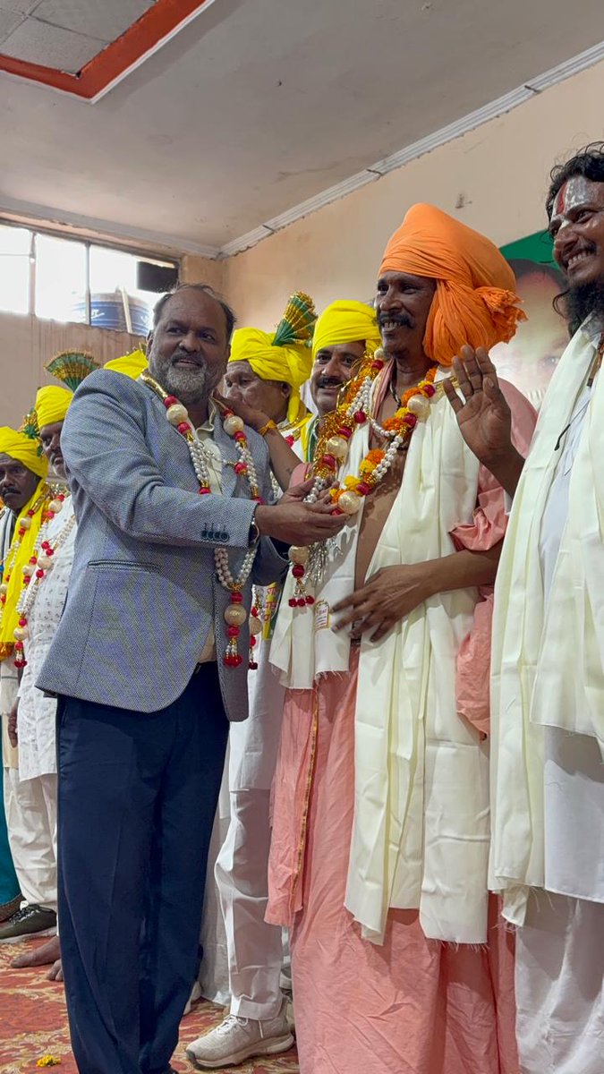 MahadevJankarR's tweet image. &quot;मध्यप्रदेश की शोषित उपेक्षित राष्ट्रीय समाज करे पुकार , राजाओं के महलों की बजाय किसान के खेतों पर तय हो अब अपनी सरकार&quot;
महादेव जानकर ,पूर्व कैबिनेट मंत्री महाराष्ट्र शासन संस्थापक अध्यक्ष राष्ट्रीय समाज पक्ष 

आज मध्यप्रदेश के ग्वालियर शहर में राष्ट्रीय समाज पक्ष का 22 वा…