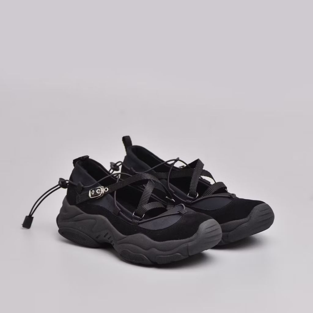 nuynur1112's tweet photo. Cek Adorableprojects - Zeeva Sneakers Black - Sepatu Hitam dengan harga Rp345.510. Dapatkan di Shopee sekarang! https://t.co/oCUGCSXhBv https://t.co/7nuHLCC9fu