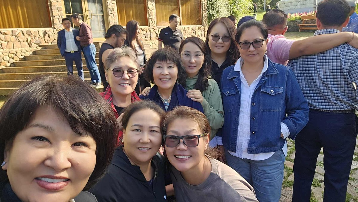 АН-ын үнэт зүйл, үзэл санаа, үзэл баримтлалд үнэнч гишүүд нь Ж.Бяармаа гишүүнээ чин сэтгэлээсээ дэмжинэ!!!