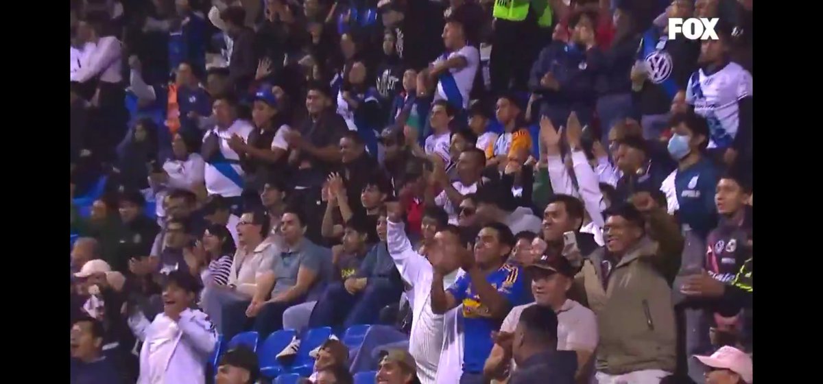 avalosn's tweet photo. Dos amigos tigres festejando el gol de puebla 😁
Ganaron mis @Rayados!! https://t.co/8r31qpeZ9F