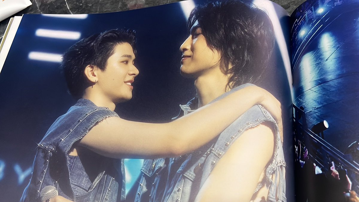 ไอเชี่ยยยยยยอีบ้าาาาไๆๆๆ มากอดกันลงฟตบอะไรวะบ้าาาๆๆๆๆๆๆๆ