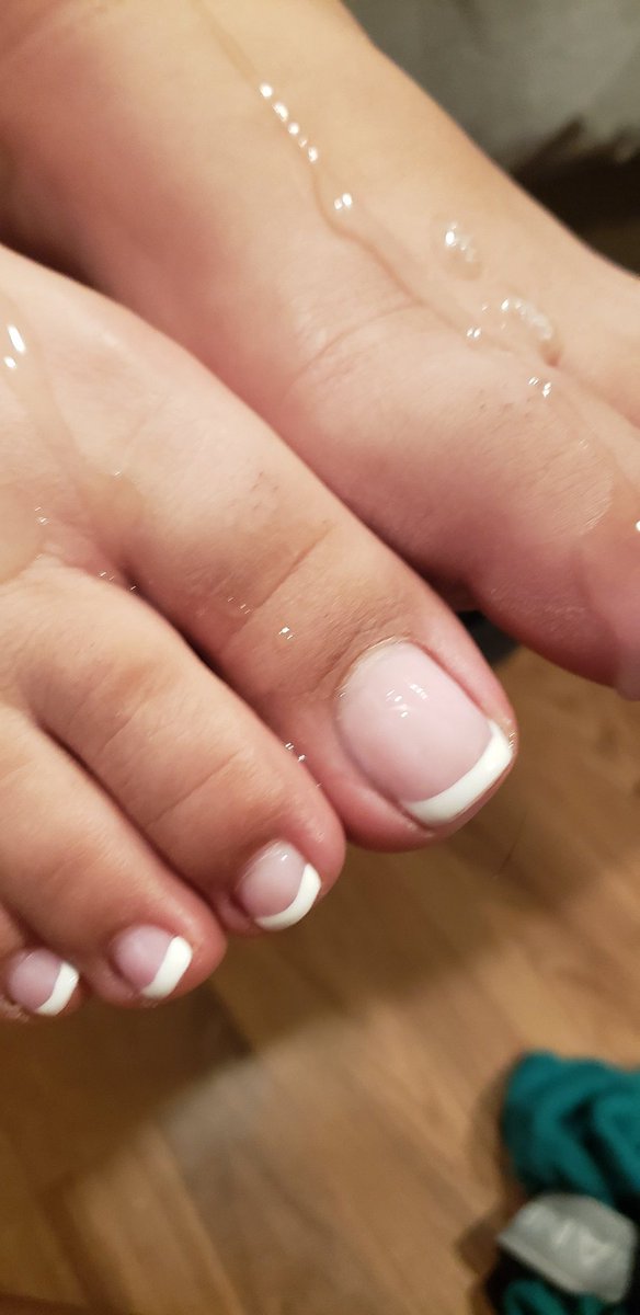 candytoebeans's tweet image. Omg I've been gone for so long.. anyone missed me??