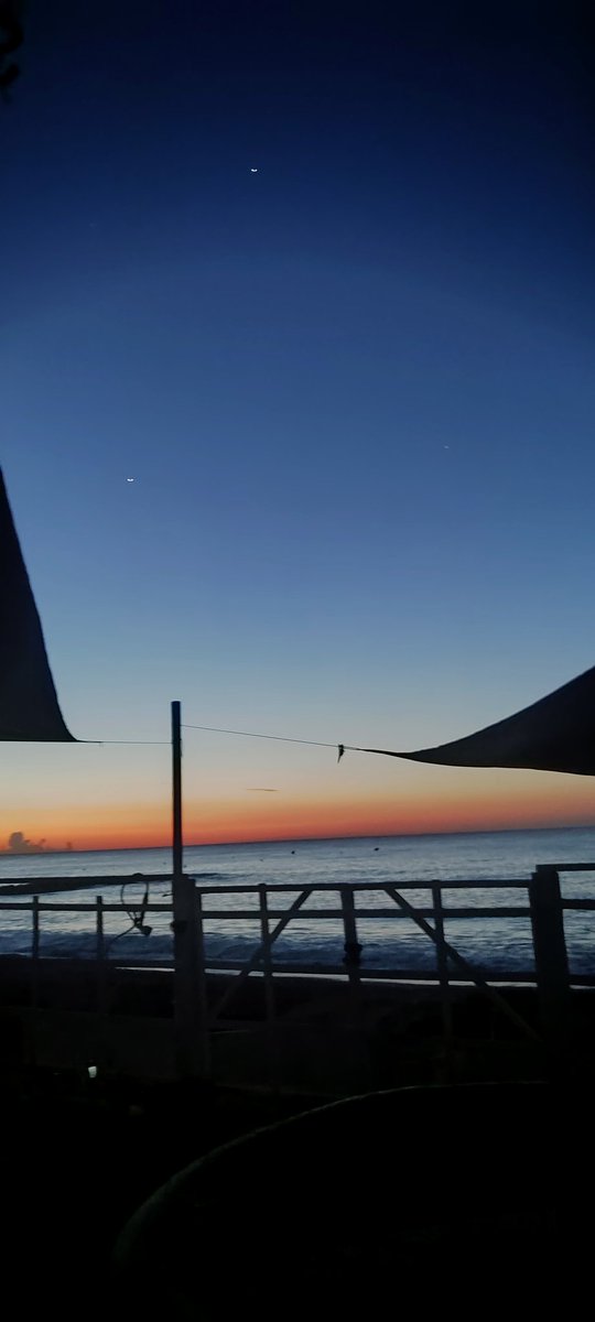 MikkiSounds's tweet photo. Hermoso amanecer en la playa de Nules ( Castellón)
#meteo #Nules #Comunidadvalenciana #clouds #sun https://t.co/HtoHhN0LPe