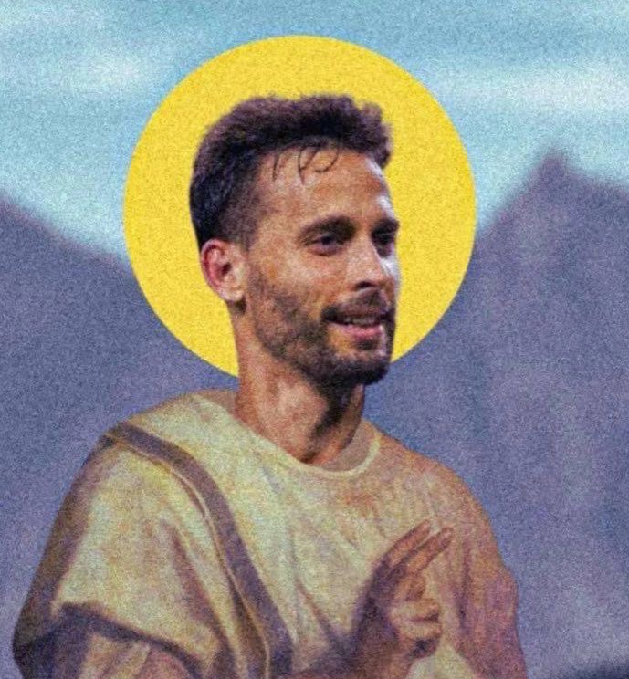 ¿Quién es Sergio Canales?
Para el ciego, es la luz.
Para el hambriento, es el pan.
Para el enfermo, es la cura.
Para el triste, es la alegría.
Para el prisionero, es la libertad.
Para el pobre, es el tesoro.
Para el deudor, es el perdón.
¿Para mí? Mi padre.