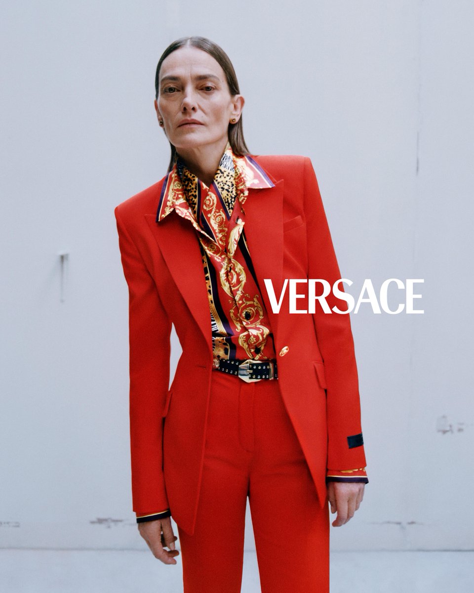 Laura, Paris, May 2025.

Photographed by Stef Mitchell
Styling by Léopold Duchemin

Discover more at e-versace.com/FW25-womens-ne…