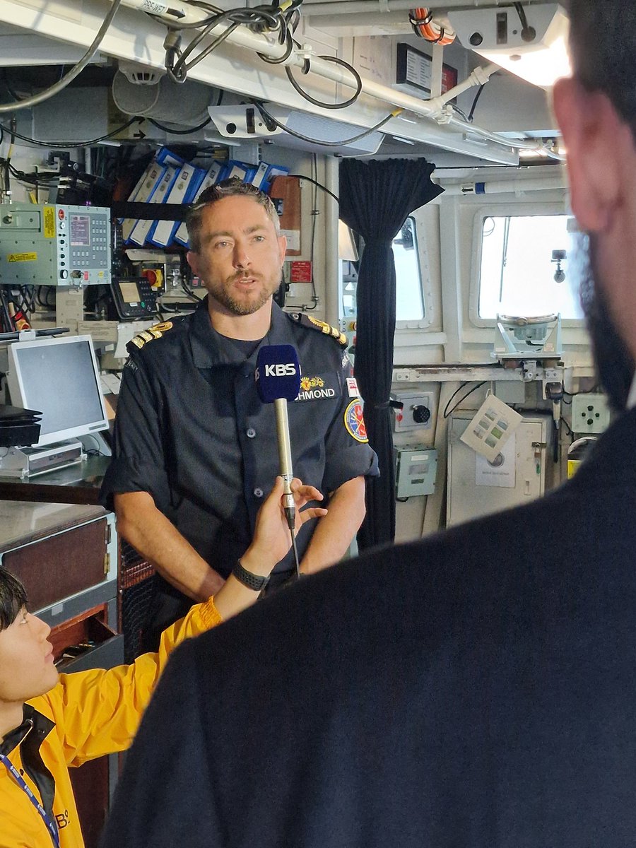 We've had a productive time in South Korea! 

Lots of important maintenance to keep us sharp and ready.

Plus some other key highlights:

✔️ UN cemetary memorial
✔️ School visits
✔️ Sports event with <a href="/ROKNAVY_/">대한민국해군</a>
✔️ VIP lunch for HMA <a href="/ColinCrooks1/">Colin Crooks | 콜린 크룩스</a> 
✔️ Visit from MinAF

🇰🇷 ⚓️ 🇬🇧