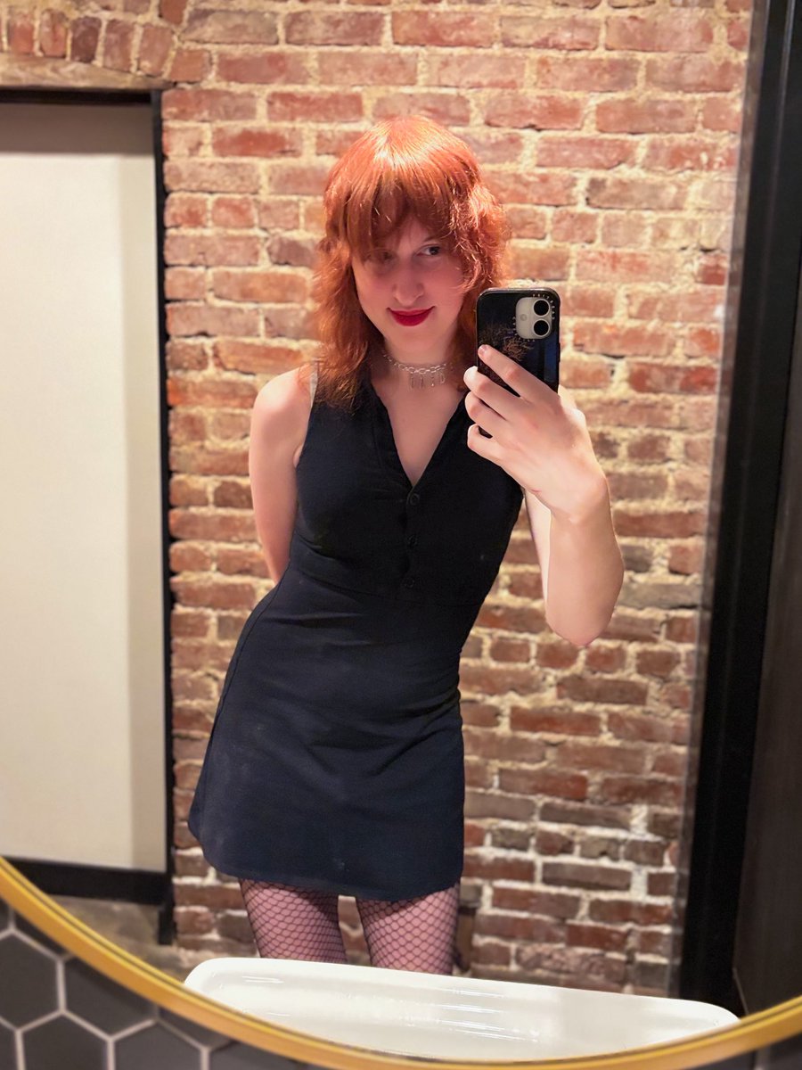 left the club to get pizza