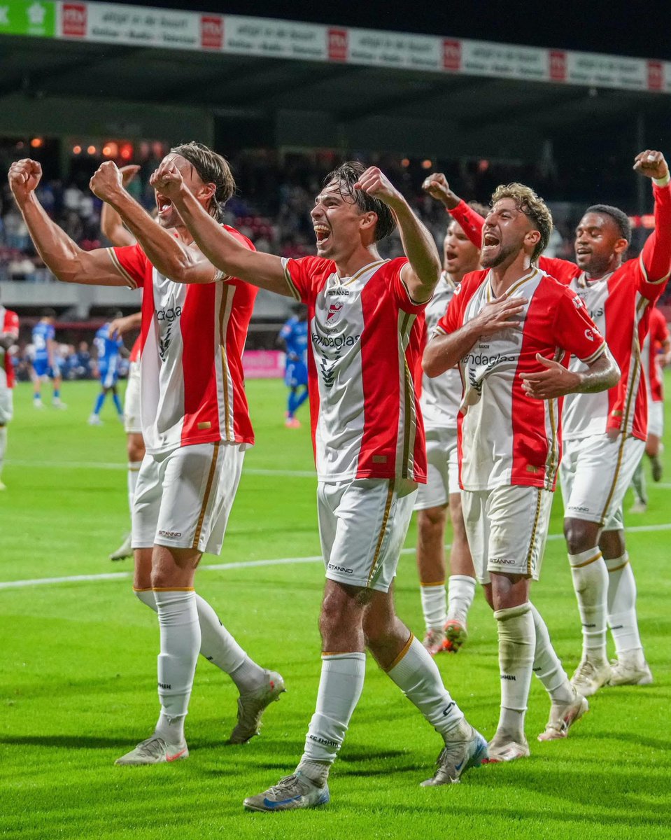 Het gekke is dat je zo na zo’n avond niet hoort. Dat zegt toch genoeg. Ik noem verder geen namen. #fcemmen