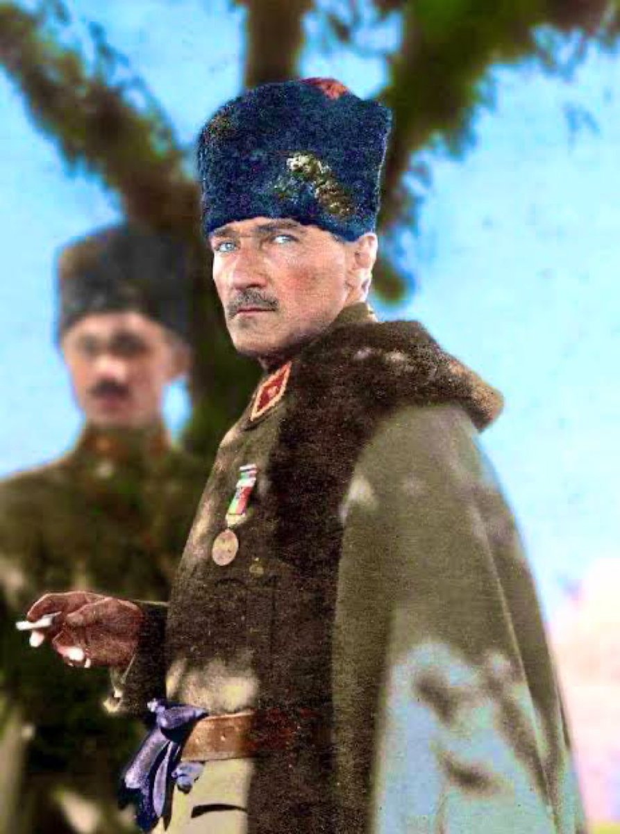 #30AğustosZaferBayramı kutlu olsun. Bu zafer, ülkeyi işgalcilere satan hanedana, emperyalistlerin işbirlikçisi yobazlara rağmen kazanıldı. 🇹🇷🇹🇷🇹🇷