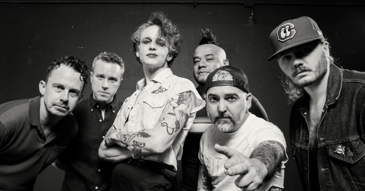 On their new record, Life Behind Bars, @Vandoliers explore sobriety, grief, gender dysphoria and joy in liberation.

Read more: bit.ly/4lApUb8