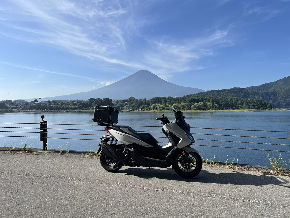 GoGo_Aoneko's tweet photo. 道路が激渋滞なのはライブみたいのがあるみたいね。 https://t.co/hzp9iozPXX
