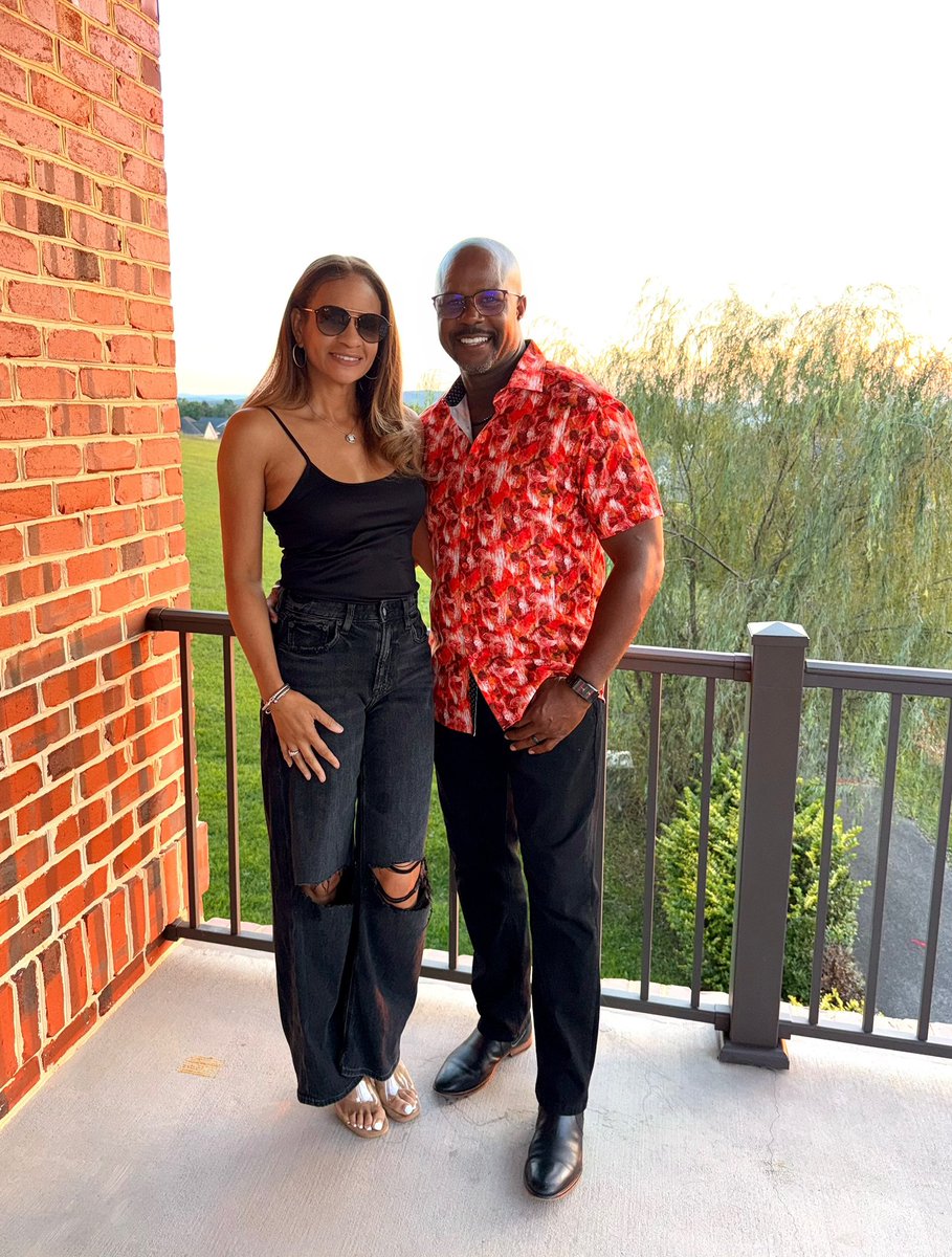 CoachdjCheetah's tweet photo. First date night of the season with my Queen. I’ve had several jobs, but only one wife. I’ll always make time for my baby and I’ll never apologize for doing so. https://t.co/kKuHhiMHrO