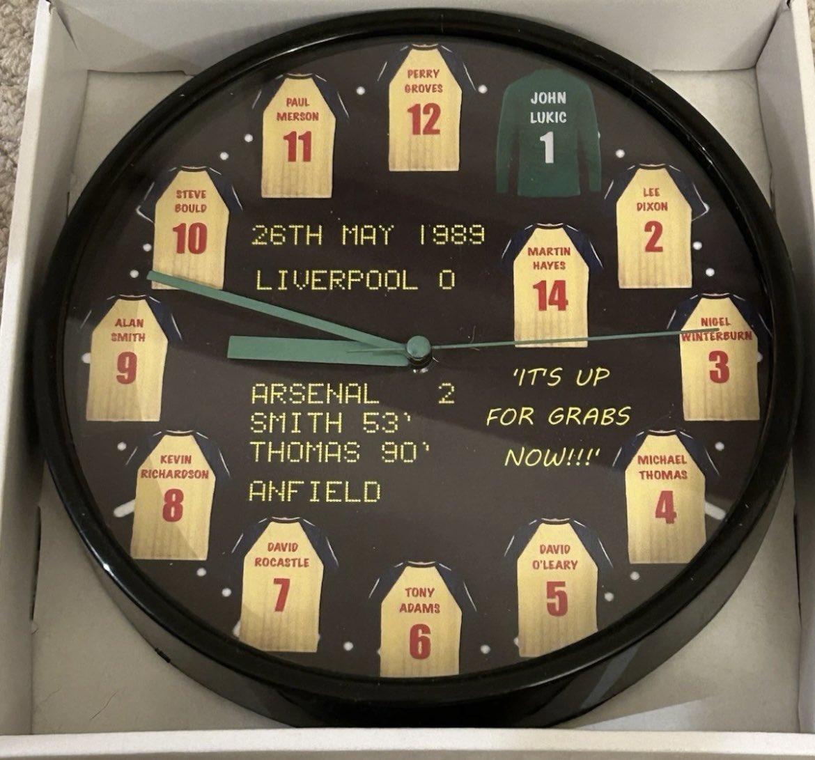 ClassFootyClock's tweet image. One thing THE Arsenal have copied from Liverpool is that we won the League on Merseyside 🤣🤣🤣This commemorative clock is ‘Up for grabs now’ For a chance to win it just follow, like and repost please. Winner announced on Monday! Good luck! #AFC #LIVARS