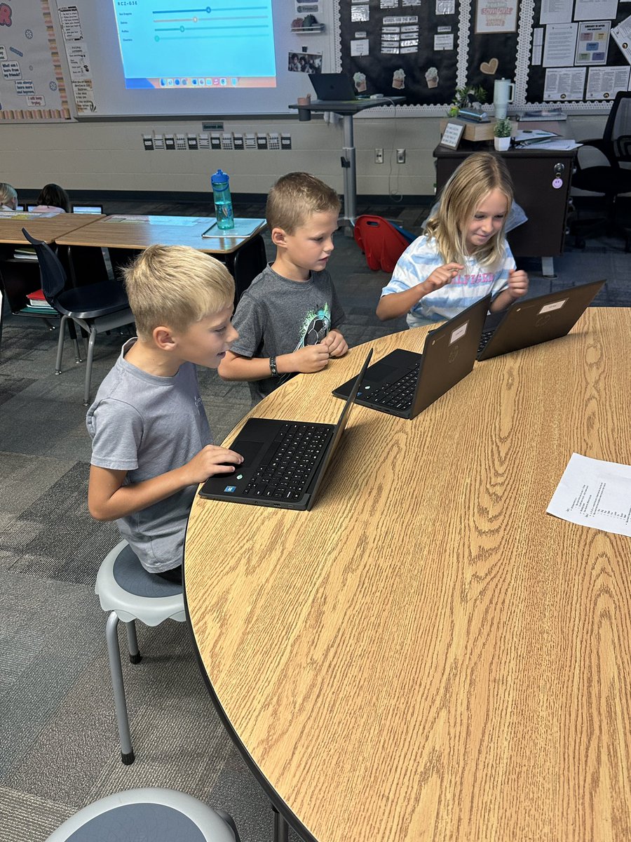 What better way to review vocabulary than with Quizlet Live? #lakeviewvikes <a href="/ShellCreekVikes/">LCS Shell Creek Elementary</a>