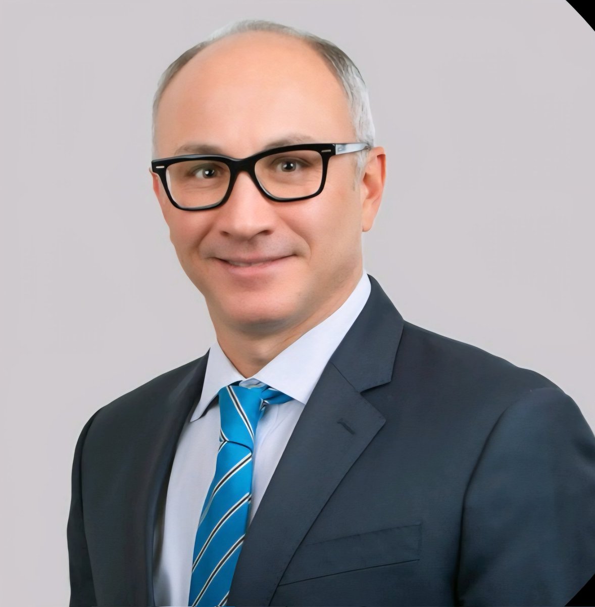 Henry Forero J. (@henryforeroj) on Twitter photo Atención!! El Puerto de Barranquilla (<a href="/puertobq/">Puerto de Bquilla</a>) confirma el relevo en la presidencia del Grupo Empresarial . Sale el doctor Andrés Osorio a partir del 15 de septiembre y llega Manuel Buitrago Vives . <a href="/asoportuaria/">Asoportuaria</a> <a href="/Cormagdalena/">Cormagdalena</a> <a href="/IntergremialAtl/">Comité Intergremial del Atlántico</a> Atención!! El Puerto de Barranquilla (<a href="/puertobq/">Puerto de Bquilla</a>) confirma el relevo en la presidencia del Grupo Empresarial . Sale el doctor Andrés Osorio a partir del 15 de septiembre y llega Manuel Buitrago Vives . <a href="/asoportuaria/">Asoportuaria</a> <a href="/Cormagdalena/">Cormagdalena</a> <a href="/IntergremialAtl/">Comité Intergremial del Atlántico</a>