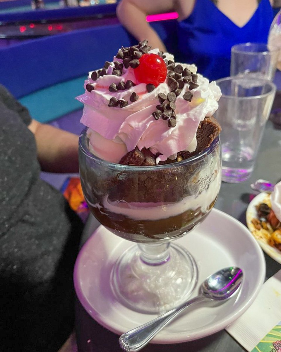 Satisfy your sweet tooth with a classic sundae topped with all the essentials. 🍒🍫🍦
.
.
.
📸: Danielle M.